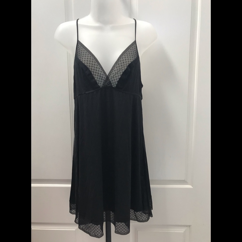 NEW wTag-VICTORIA’s SECRET Black Chemise L - Picture 2 of 3